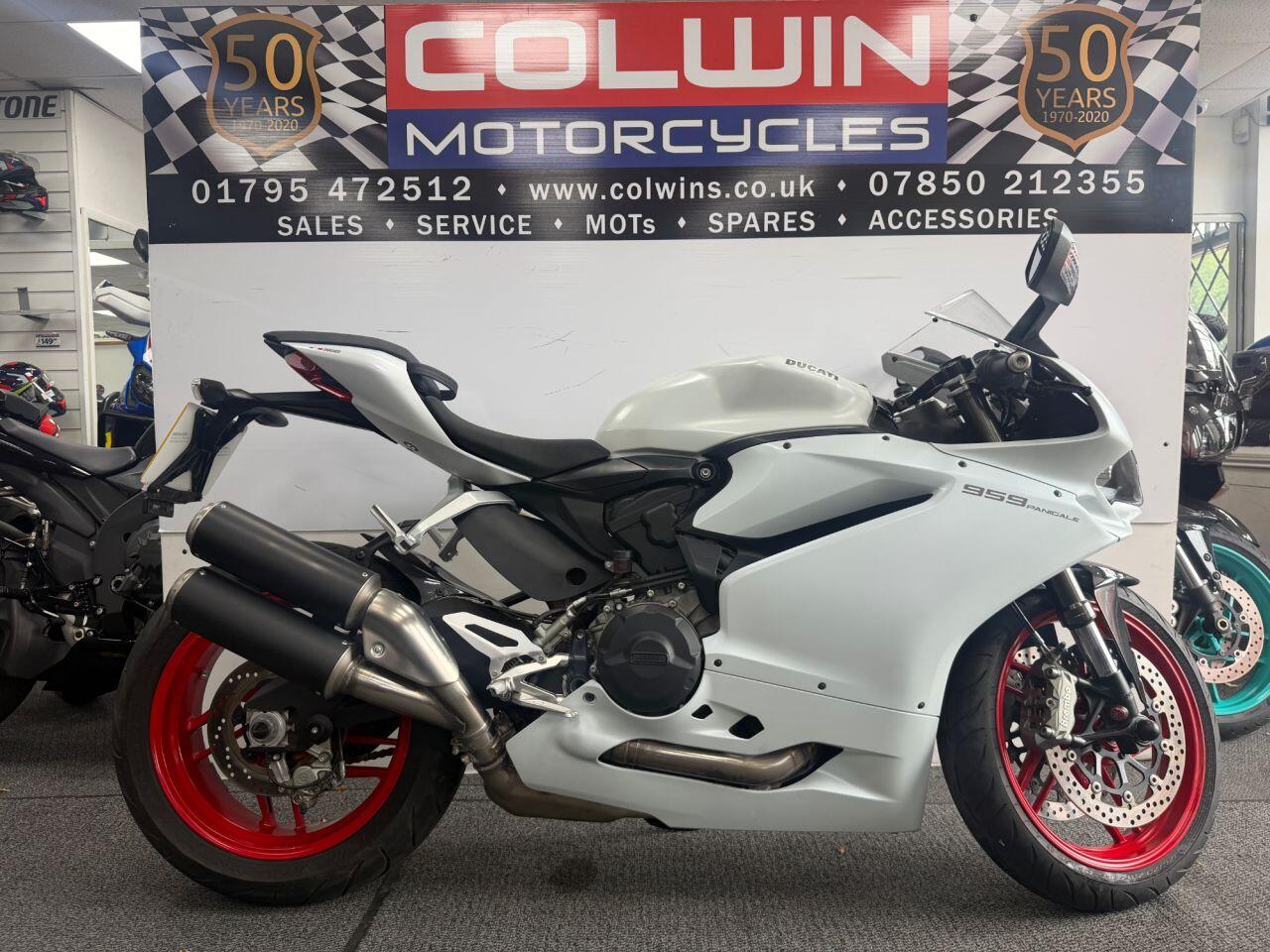 Super Sports bikes for sale in Maidstone | AutoTrader Bikes
